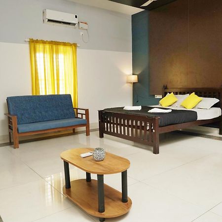 Orange Valley Town Residency 特里凡得琅 外观 照片